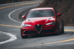 alfa-romeo-start-stop-uzaktan-calistirma-ekranli-yedek-anahtar_ust